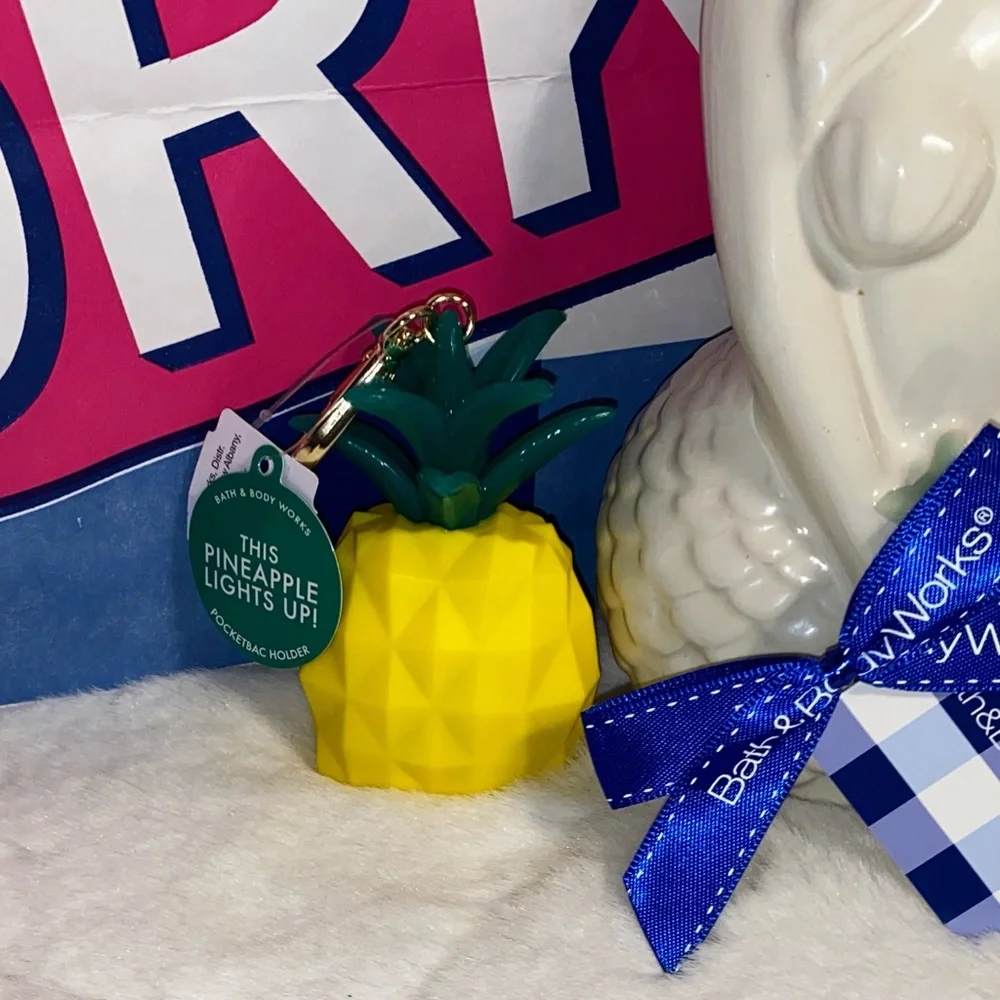 BATH & BODY WORKS PINEAPPLE POCKETBAC HOLDER
